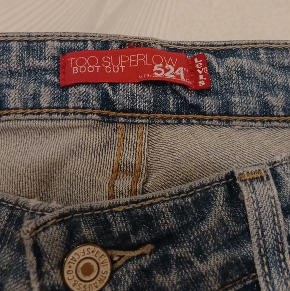 4/$40 Long Cut-off Jean Shorts - Size 9 (Large) - Picture 2 of 8